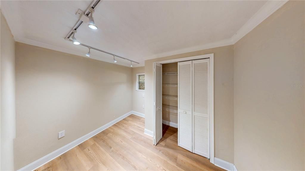 En Venta: $285,000 (5 camas, 2 baños, 1536 Pies cuadrados)