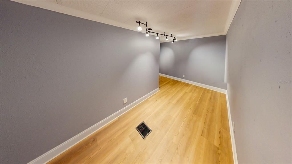 En Venta: $285,000 (5 camas, 2 baños, 1536 Pies cuadrados)