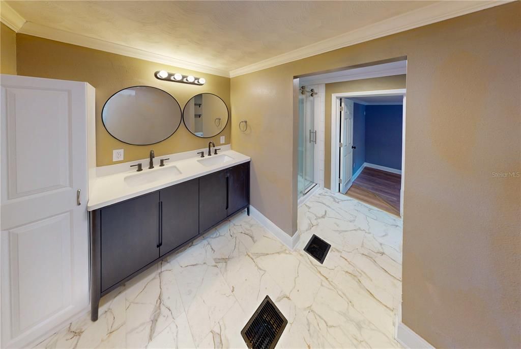 En Venta: $285,000 (5 camas, 2 baños, 1536 Pies cuadrados)