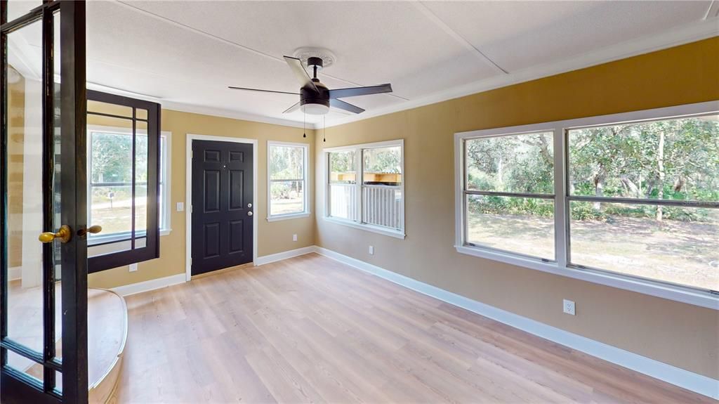 En Venta: $285,000 (5 camas, 2 baños, 1536 Pies cuadrados)