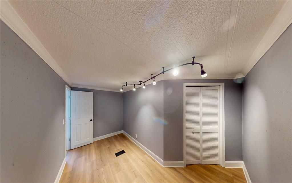 En Venta: $285,000 (5 camas, 2 baños, 1536 Pies cuadrados)