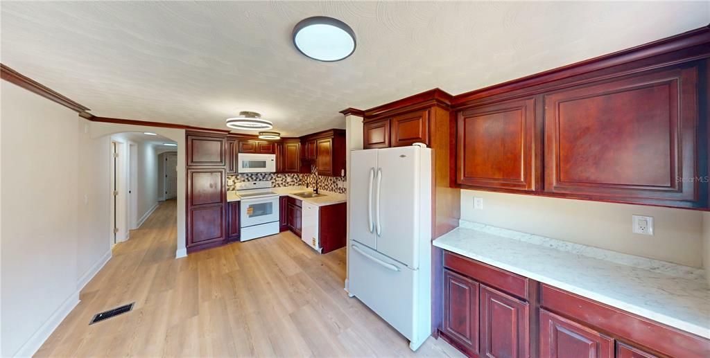 En Venta: $285,000 (5 camas, 2 baños, 1536 Pies cuadrados)