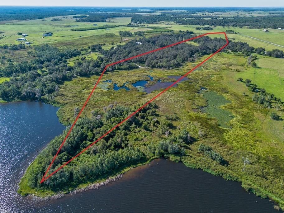 На продажу: $999,000 (43.19 acres)