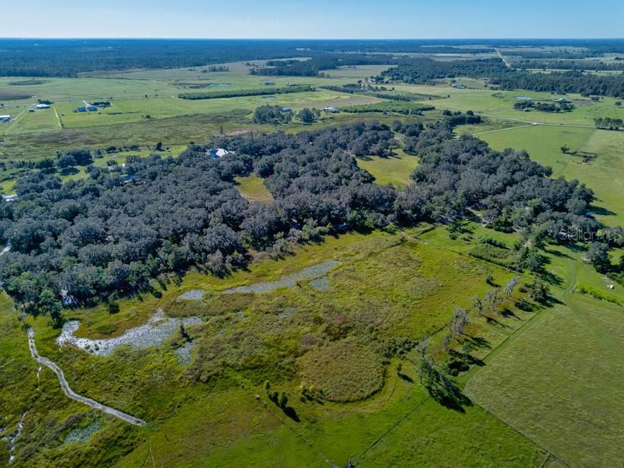 На продажу: $999,000 (43.19 acres)