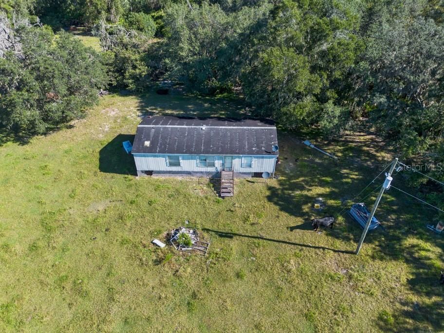 На продажу: $999,000 (43.19 acres)