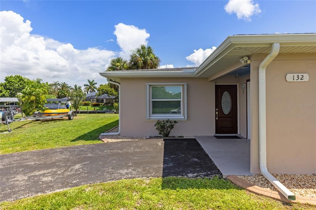 For Sale: $340,000 (2 beds, 1 baths, 1120 Square Feet)