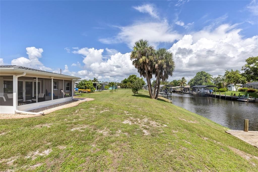 For Sale: $340,000 (2 beds, 1 baths, 1120 Square Feet)