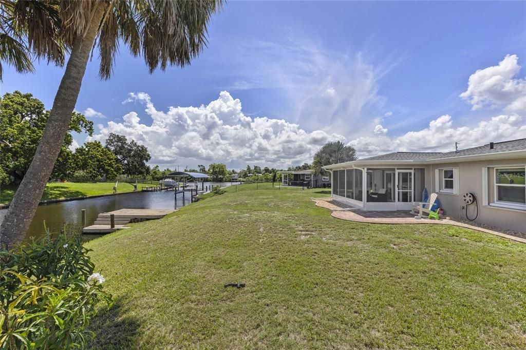 For Sale: $340,000 (2 beds, 1 baths, 1120 Square Feet)