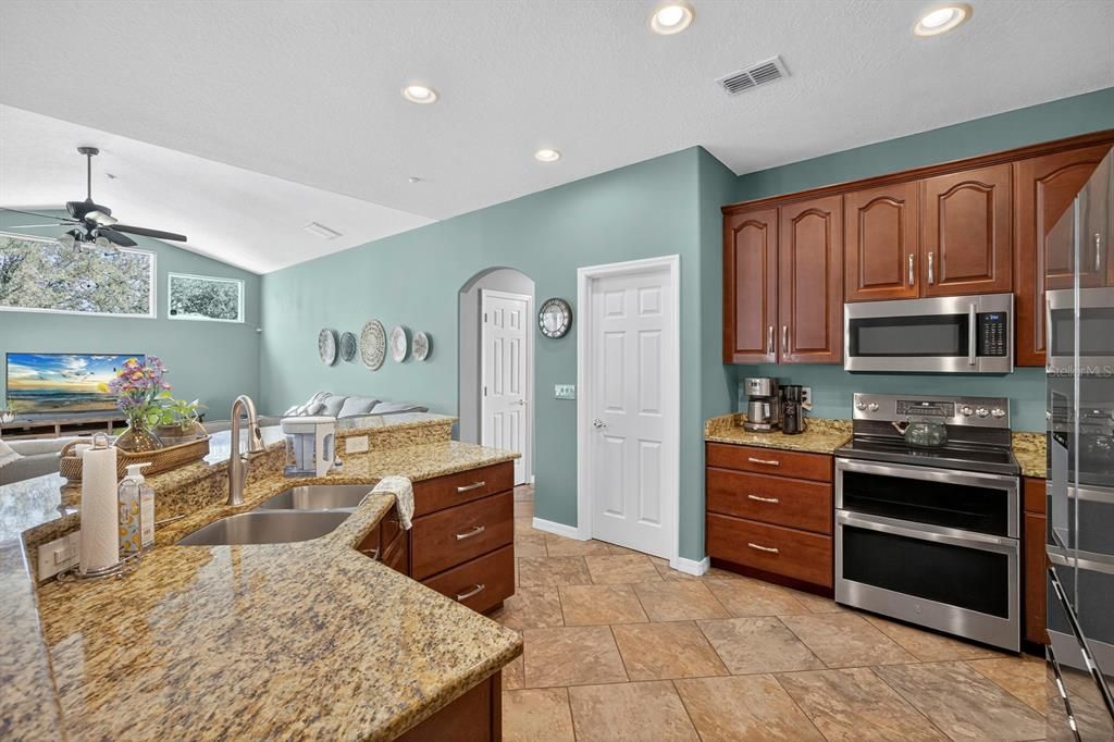 For Sale: $649,000 (4 beds, 3 baths, 2544 Square Feet)