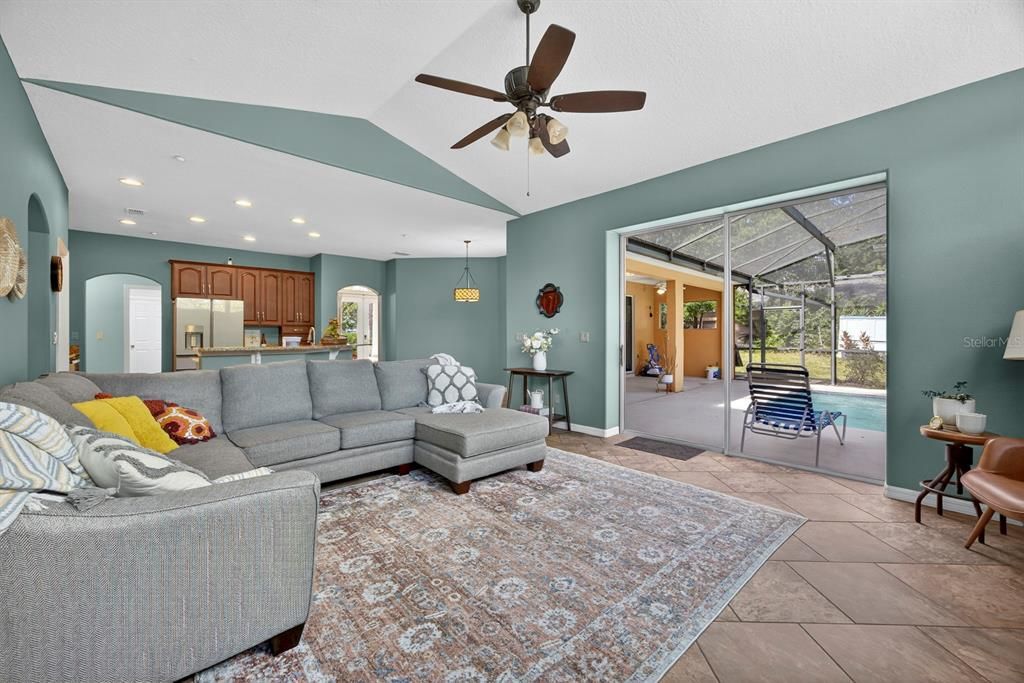 For Sale: $649,000 (4 beds, 3 baths, 2544 Square Feet)