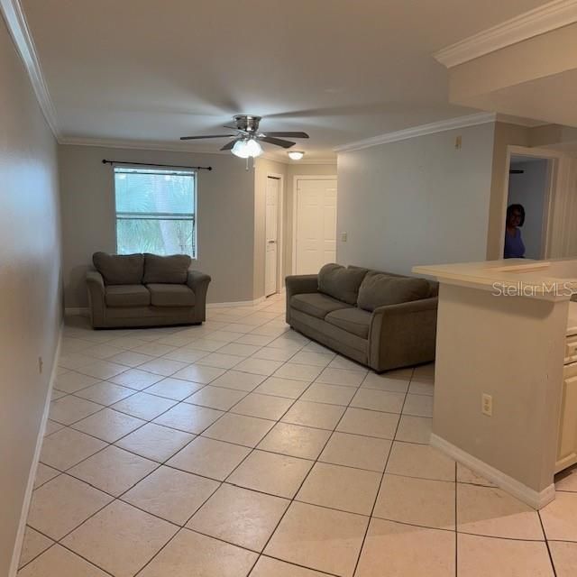 For Sale: $164,900 (1 beds, 1 baths, 661 Square Feet)