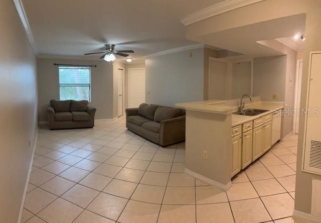 For Sale: $164,900 (1 beds, 1 baths, 661 Square Feet)