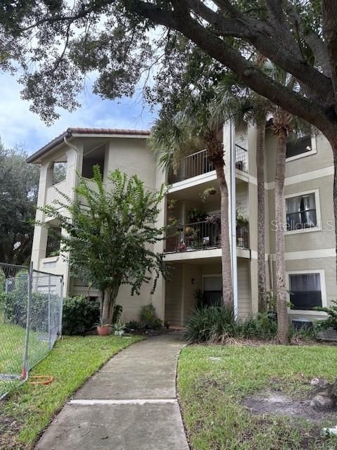 For Sale: $164,900 (1 beds, 1 baths, 661 Square Feet)