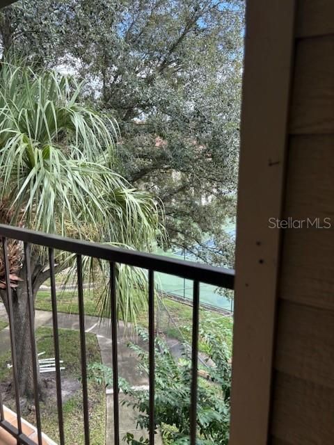 For Sale: $164,900 (1 beds, 1 baths, 661 Square Feet)