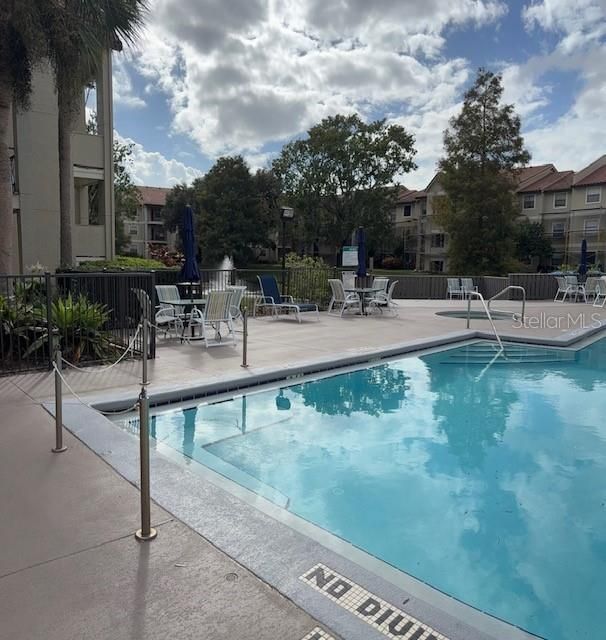 For Sale: $164,900 (1 beds, 1 baths, 661 Square Feet)