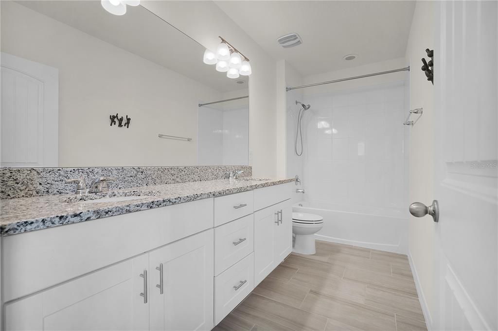 For Rent: $3,300 (3 beds, 2 baths, 2210 Square Feet)