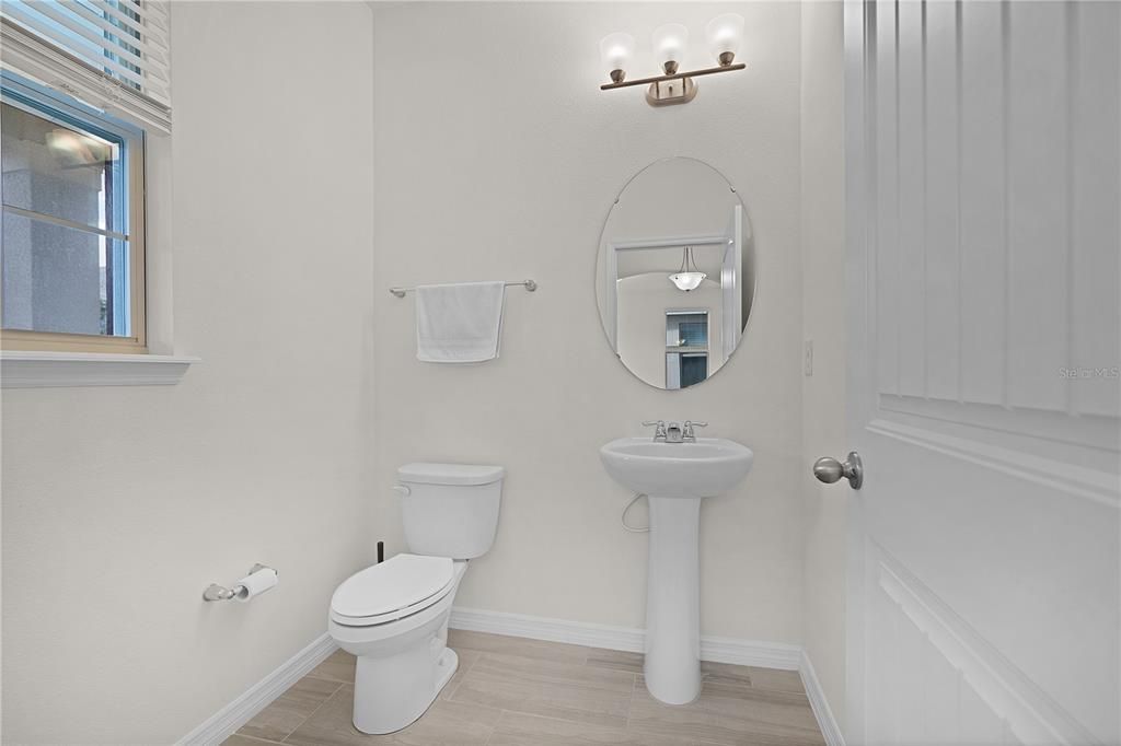 For Rent: $3,300 (3 beds, 2 baths, 2210 Square Feet)