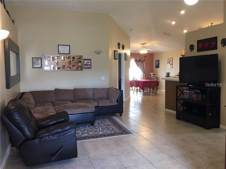 待售: $474,900 (3 贝兹, 2 浴室, 1466 平方英尺)