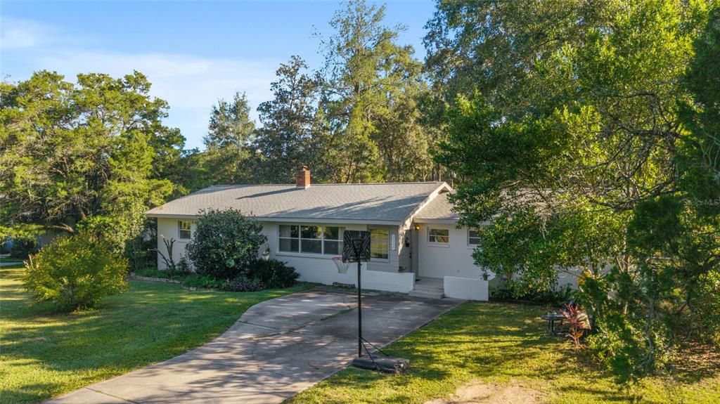 Activo con contrato: $265,000 (4 camas, 2 baños, 1749 Pies cuadrados)