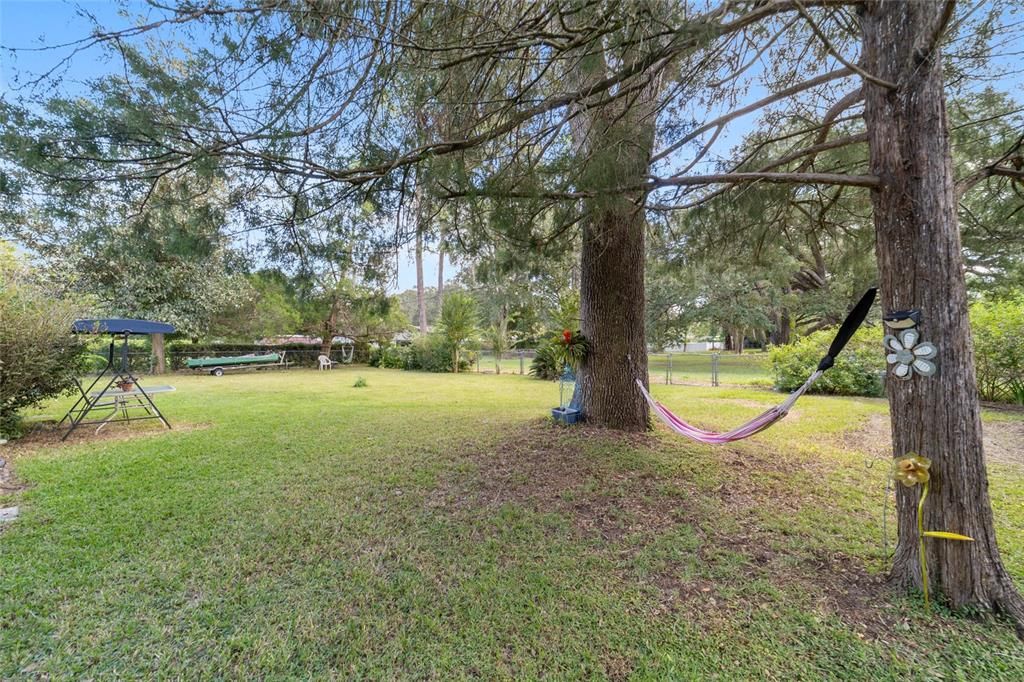 Activo con contrato: $265,000 (4 camas, 2 baños, 1749 Pies cuadrados)