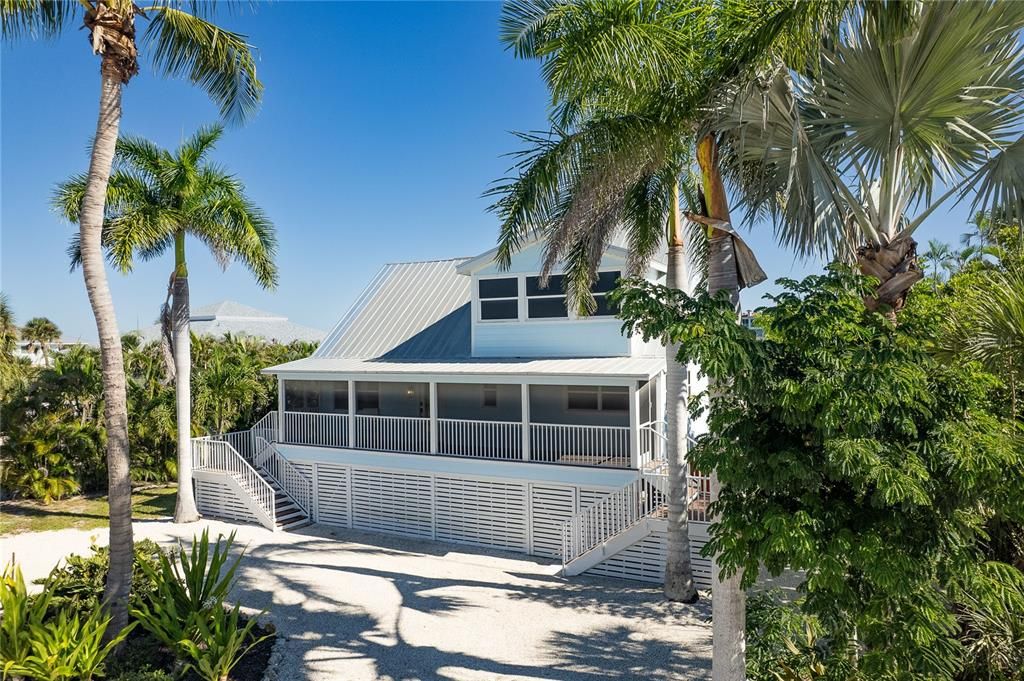 For Sale: $1,175,000 (3 beds, 2 baths, 1426 Square Feet)