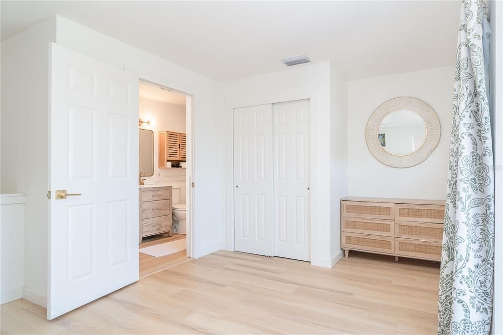 For Sale: $1,175,000 (3 beds, 2 baths, 1426 Square Feet)