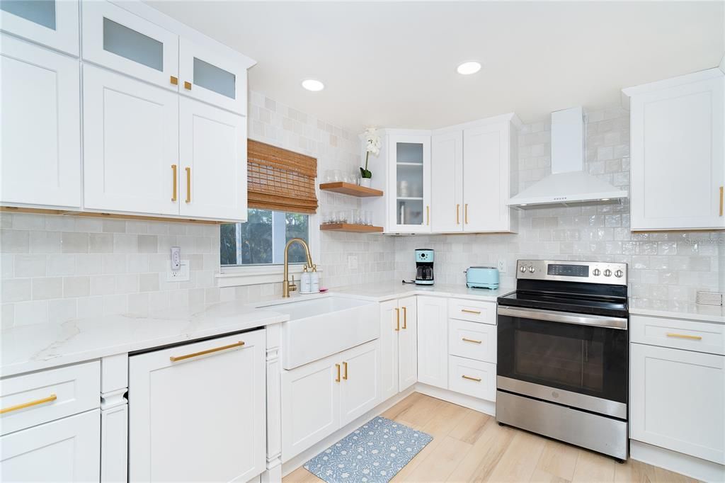 For Sale: $1,175,000 (3 beds, 2 baths, 1426 Square Feet)