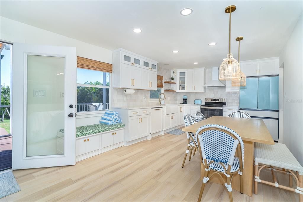 For Sale: $1,175,000 (3 beds, 2 baths, 1426 Square Feet)