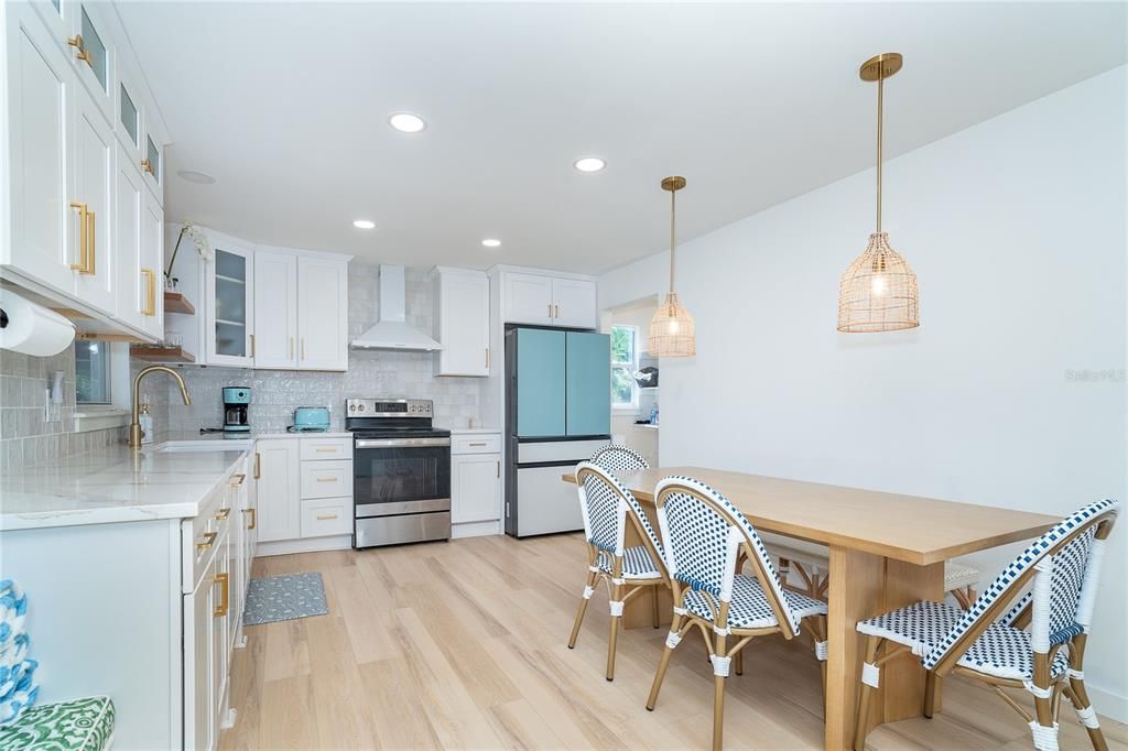 For Sale: $1,175,000 (3 beds, 2 baths, 1426 Square Feet)