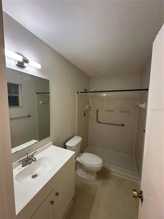 For Rent: $1,350 (3 beds, 2 baths, 1029 Square Feet)