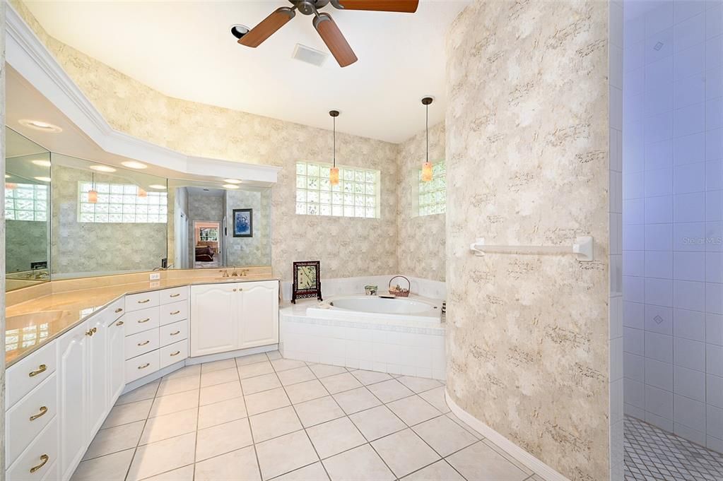 For Sale: $1,650,000 (4 beds, 3 baths, 3936 Square Feet)