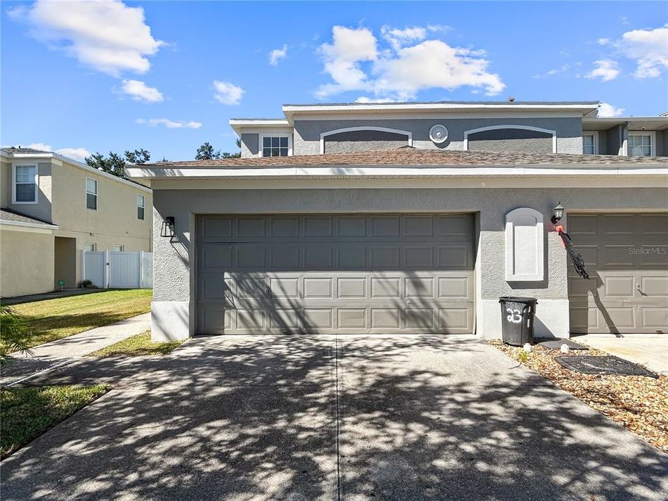 Под контрактом: $249,900 (3 спален, 2 ванн, 1175 Квадратных фут)