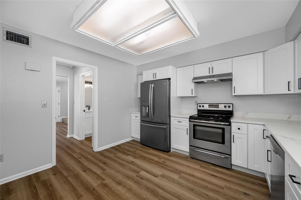 На продажу: $339,000 (3 спален, 2 ванн, 1600 Квадратных фут)