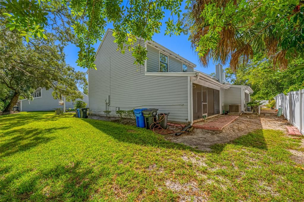 На продажу: $339,000 (3 спален, 2 ванн, 1600 Квадратных фут)