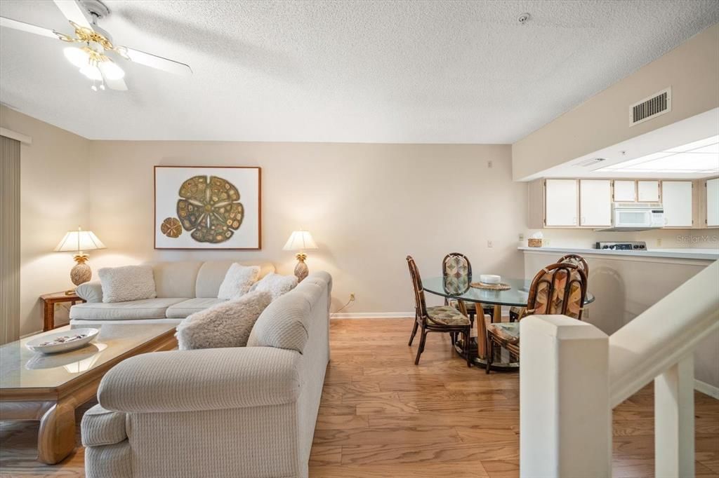 For Sale: $439,000 (3 beds, 3 baths, 1700 Square Feet)