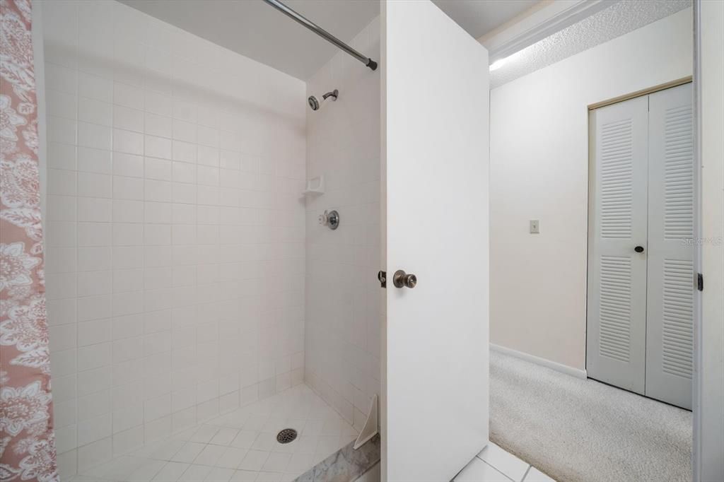 For Sale: $439,000 (3 beds, 3 baths, 1700 Square Feet)