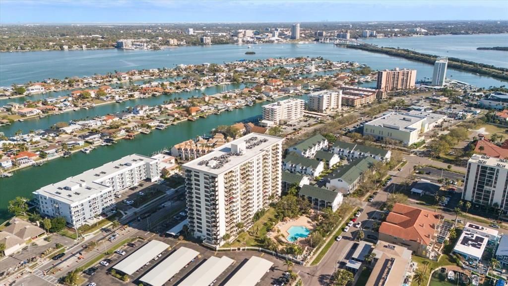 For Sale: $439,000 (3 beds, 3 baths, 1700 Square Feet)