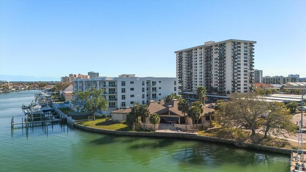 For Sale: $439,000 (3 beds, 3 baths, 1700 Square Feet)