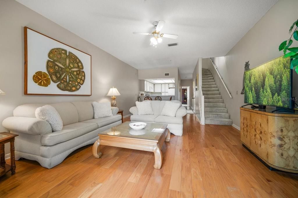 For Sale: $439,000 (3 beds, 3 baths, 1700 Square Feet)