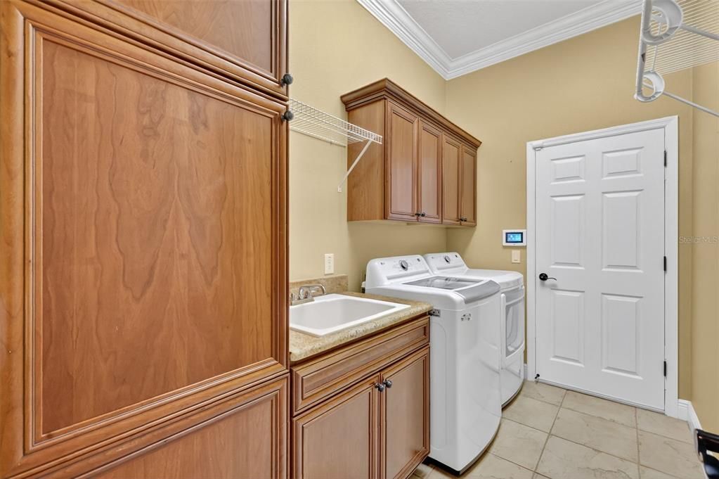 En Venta: $1,150,000 (3 camas, 3 baños, 2964 Pies cuadrados)