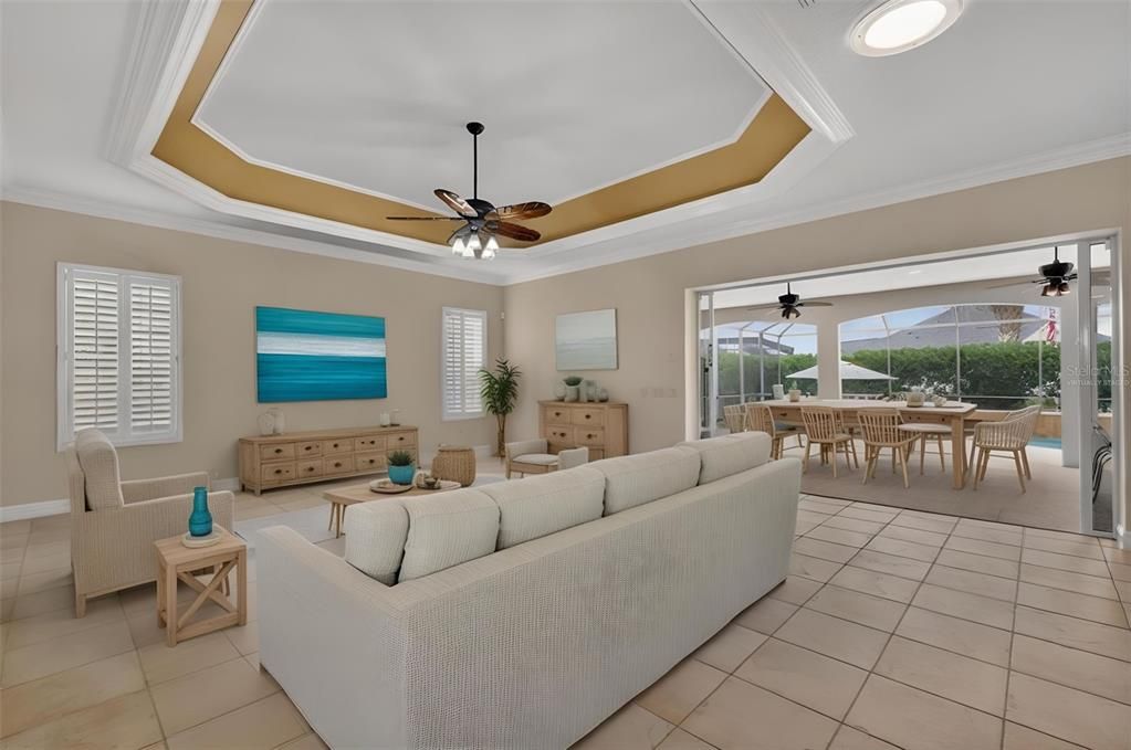 En Venta: $1,150,000 (3 camas, 3 baños, 2964 Pies cuadrados)