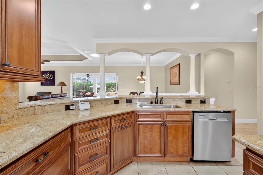 En Venta: $1,150,000 (3 camas, 3 baños, 2964 Pies cuadrados)