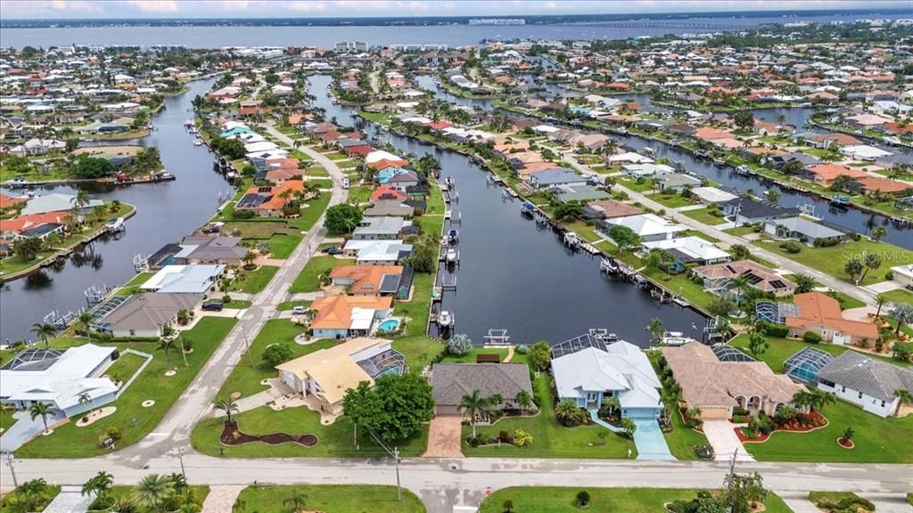 For Sale: $622,000 (3 beds, 2 baths, 2090 Square Feet)