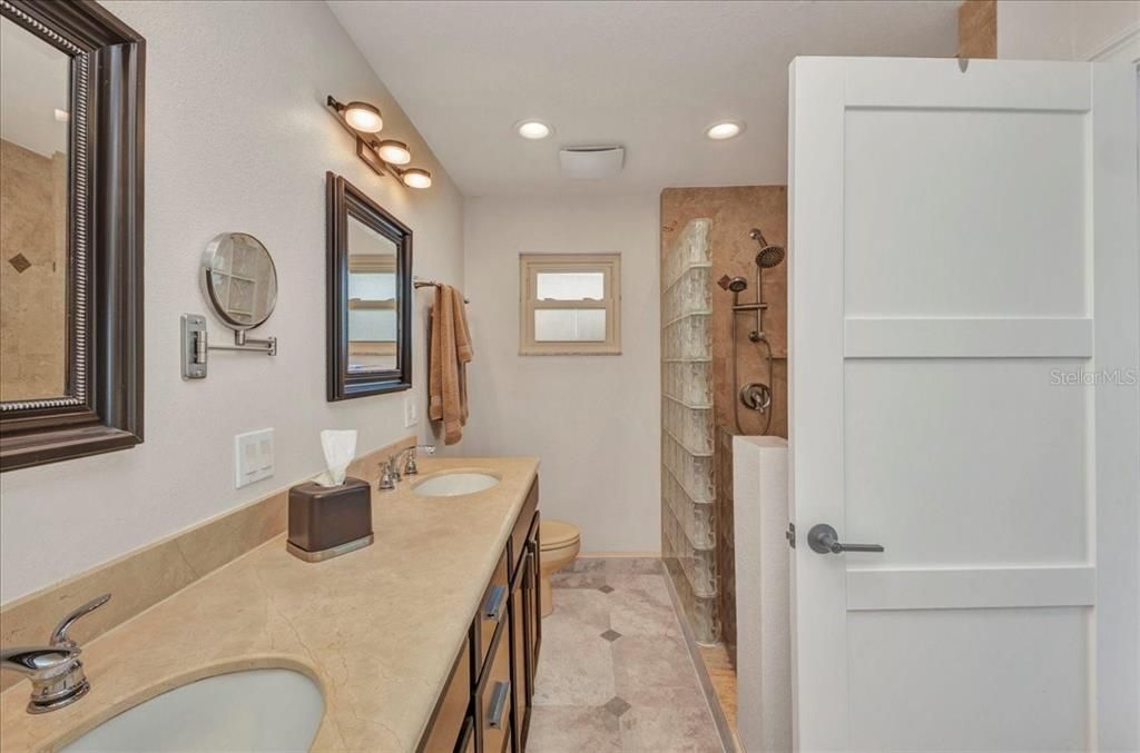 For Sale: $622,000 (3 beds, 2 baths, 2090 Square Feet)