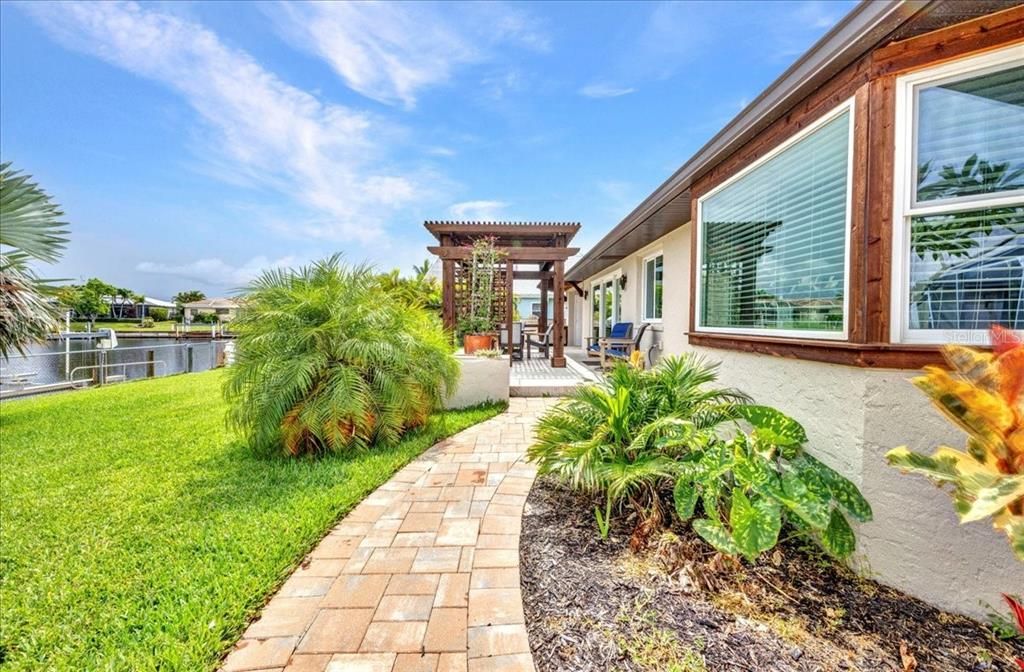 For Sale: $622,000 (3 beds, 2 baths, 2090 Square Feet)