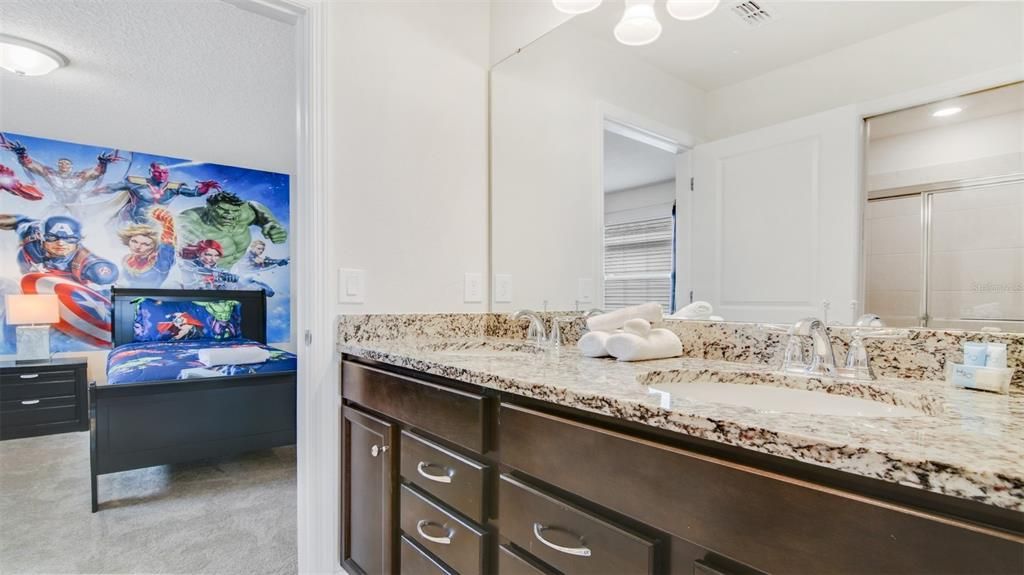 En Venta: $828,900 (10 camas, 8 baños, 4399 Pies cuadrados)