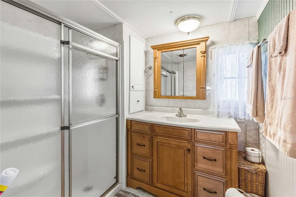 Active With Contract: $99,500 (2 beds, 1 baths, 1028 Square Feet)