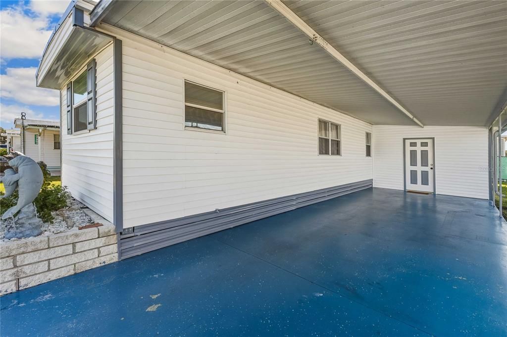 Active With Contract: $99,500 (2 beds, 1 baths, 1028 Square Feet)