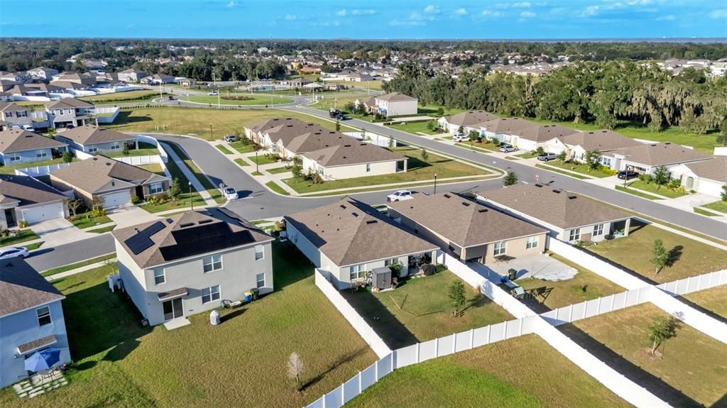 合同活跃: $297,000 (3 贝兹, 2 浴室, 1671 平方英尺)