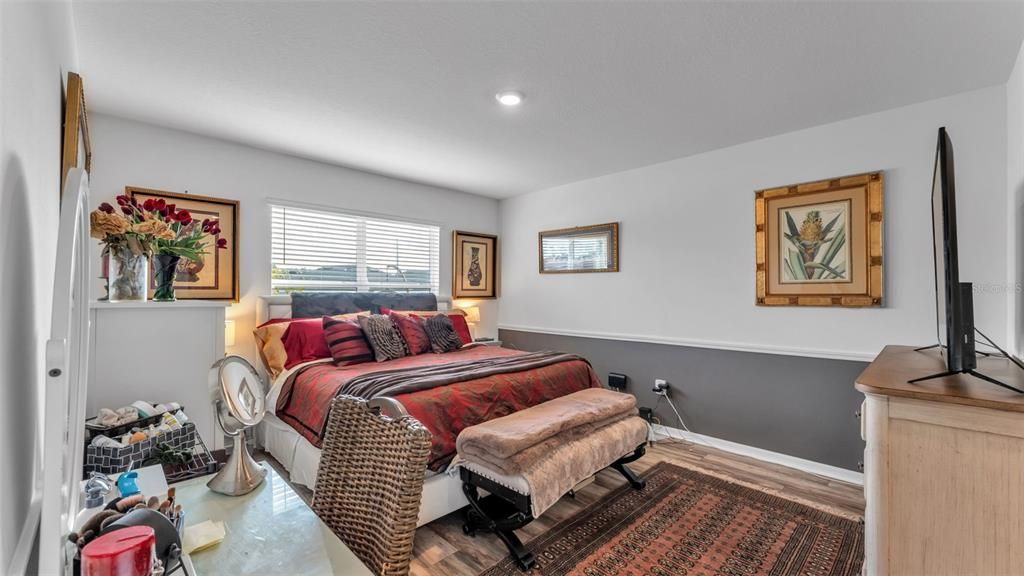 合同活跃: $297,000 (3 贝兹, 2 浴室, 1671 平方英尺)